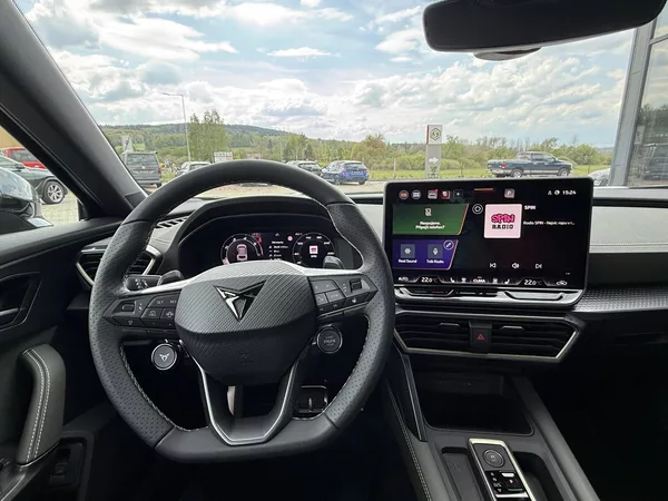 Cupra Formentor 2.0TDI TRIBE 150k DSG ZÁRUKA 5 - foto 16