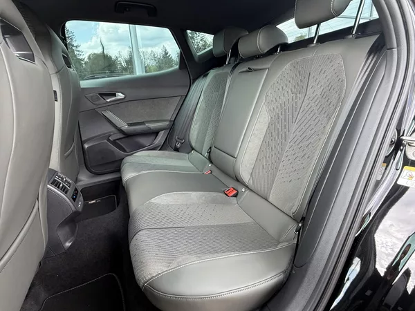 Cupra Formentor 2.0TDI TRIBE 150k DSG ZÁRUKA 5 - foto 18