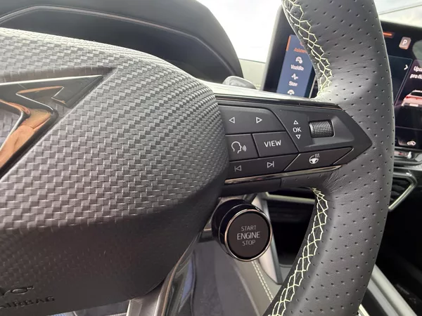 Cupra Formentor 2.0TDI TRIBE 150k DSG ZÁRUKA 5 - foto 34
