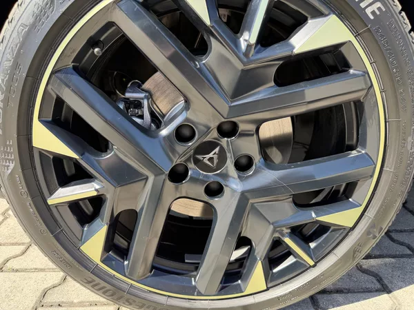 Cupra Formentor 2.0TDI TRIBE 150k DSG ZÁRUKA 5 - foto 19
