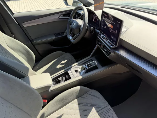 Cupra Formentor 2.0TDI TRIBE 150k DSG ZÁRUKA 5 - foto 31