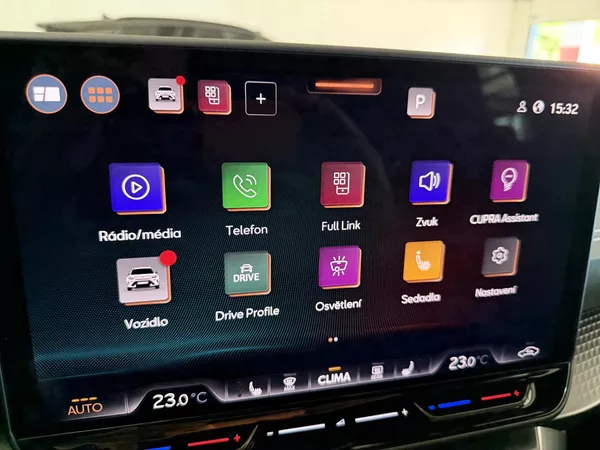 Cupra Formentor 2.0TDI TRIBE 150k DSG ZÁRUKA 5 - foto 42