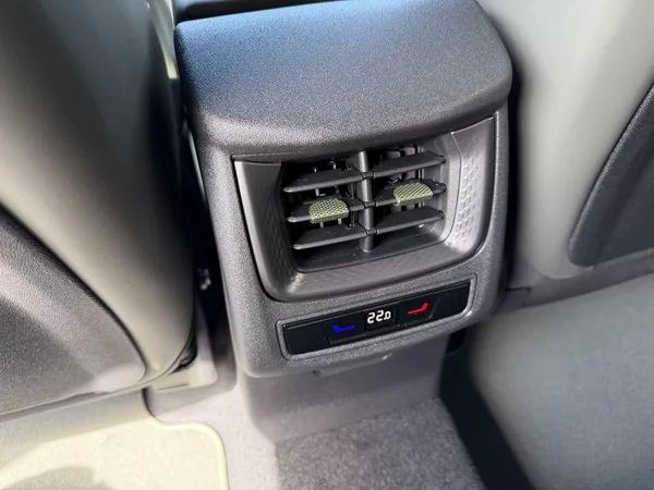 Cupra Terramar 2.0TSI 150kW 4WD TRIBE NT R20! - foto 27