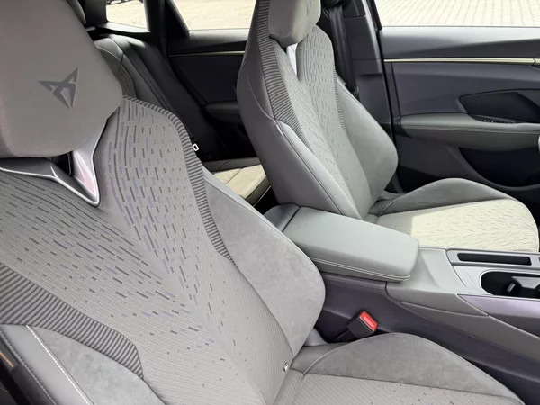 Cupra Terramar 2.0TSI 150kW 4WD TRIBE TZ R20! - foto 33