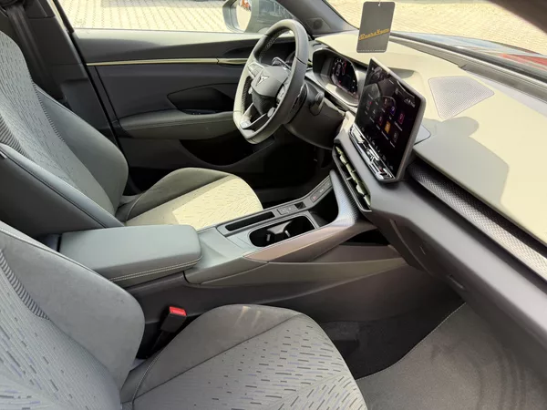 Cupra Terramar 2.0TSI 150kW 4WD TRIBE NT R20! - foto 32