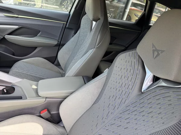 Cupra Terramar 2.0TSI 150kW 4WD TRIBE NT IMPR - foto 38