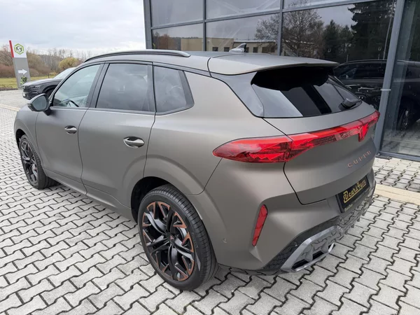 Cupra Terramar 2.0TSI 150kW 4WD R20 NT DCC HD - foto 6
