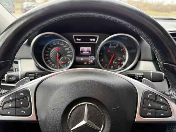 Mercedes-Benz GLE 43 AMG 287kW 4 MATIC PANORAMA! - foto 33