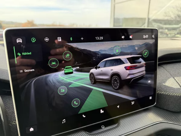 Škoda Kodiaq 2.0TDI 142kW DSG 4X4 7 MÍST!! - foto 38