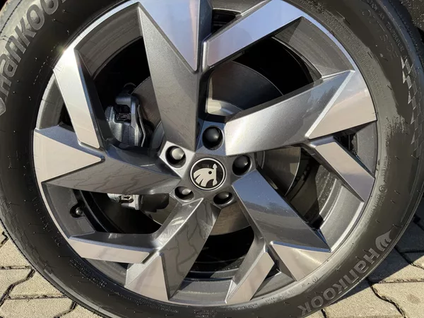 Škoda Kodiaq 2.0TDI 110kW SPORTLINE HUD R19 - foto 17