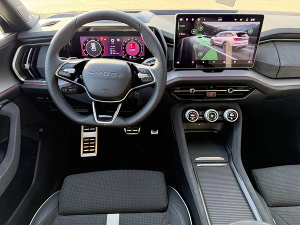 Škoda Kodiaq 2.0TDI 110kW SPORTLINE HUD R19 - foto 22