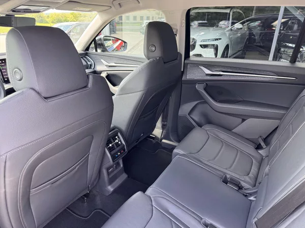 Škoda Kodiaq 2.0TDI 110kW DSG SELECTION+ 7M - foto 22