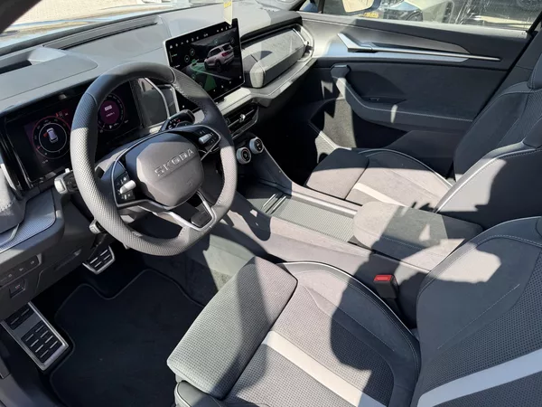 Škoda Kodiaq 2.0TDI 142kW 4X4 SPORT R19 CZ! - foto 21