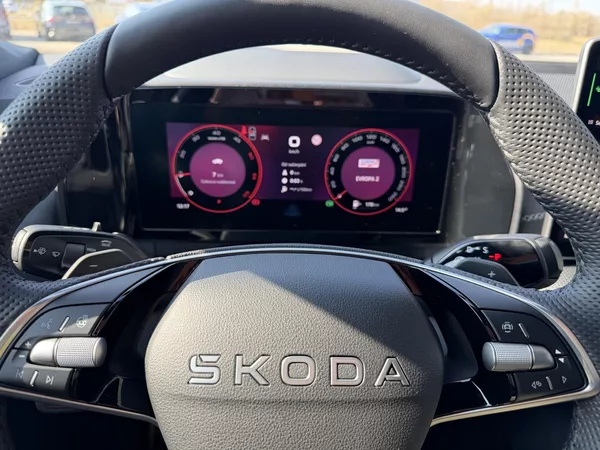 Škoda Kodiaq 2.0TDI 142kW 4X4 SPORT R19 CZ! - foto 39