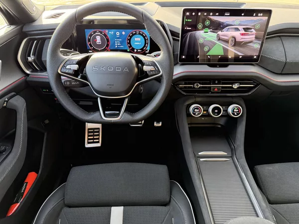 Škoda Kodiaq 2.0TDI 142kW 4X4 SPORT TZ CZ!! - foto 19