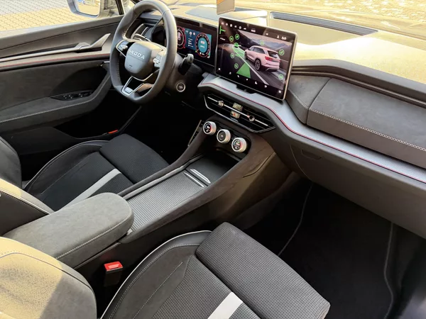 Škoda Kodiaq 2.0TDI 142kW 4X4 SPORT TZ CZ!! - foto 34