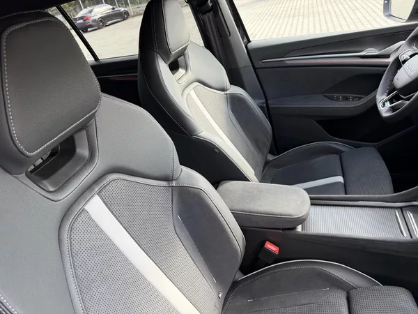 Škoda Kodiaq 2.0TDI 142kW 4X4 SPORT HUD TZ! - foto 32