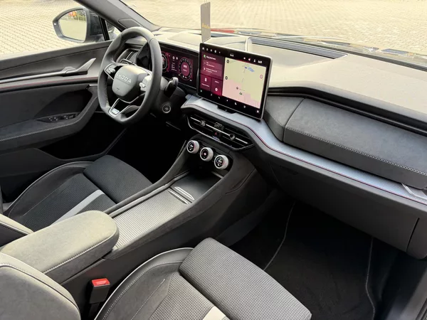 Škoda Kodiaq 2.0TDI 142kW 4X4 SPORT HUD TZ! - foto 36