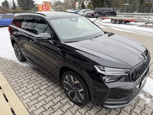 Škoda Kodiaq 2.0TDI 142kW 4X4 SPORT DCC CZ! - foto 10