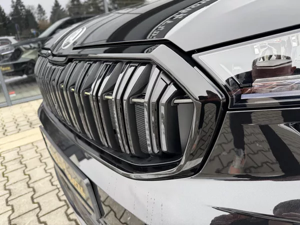 Škoda Kodiaq 2.0TDI 142kW 4X4 SPORT DCC CZ! - foto 17