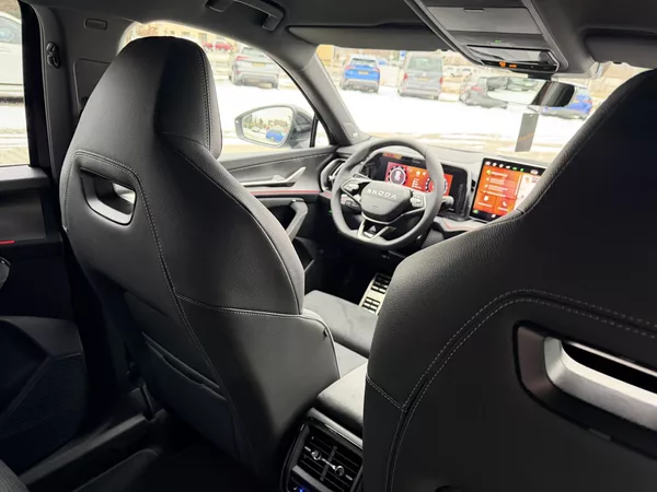 Škoda Kodiaq 2.0TDI 142kW 4X4 SPORT DCC CZ! - foto 29