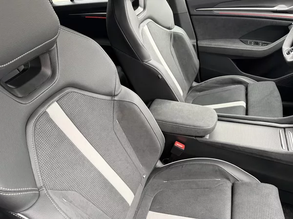 Škoda Kodiaq 2.0TDI 142kW 4X4 SPORT DCC CZ! - foto 31