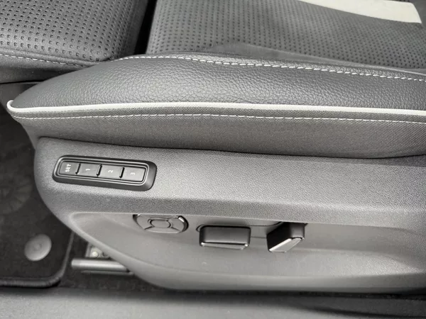 Škoda Kodiaq 2.0TDI 142kW 4X4 SPORT DCC CZ! - foto 36