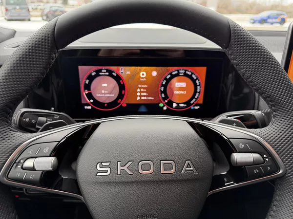 Škoda Kodiaq 2.0TDI 142kW 4X4 SPORT DCC CZ! - foto 37