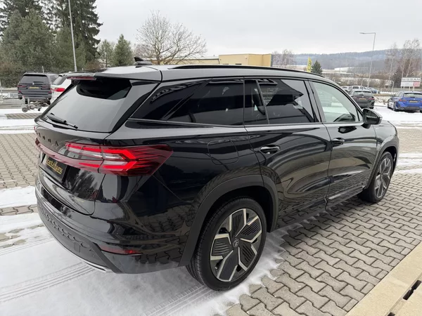 Škoda Kodiaq 2.0TDI 142kW 4X4 SPORT DCC CZ! - foto 9
