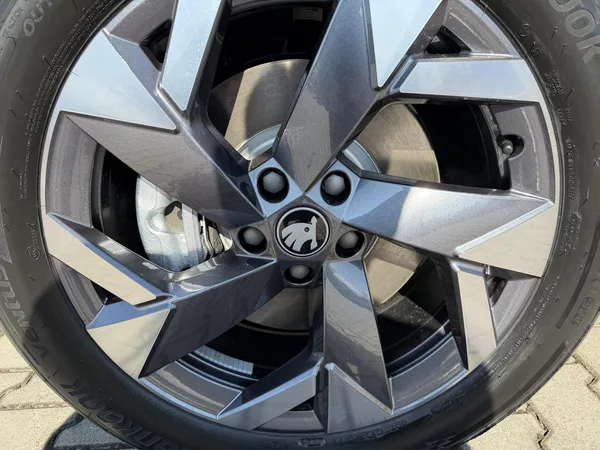 Škoda Kodiaq 2.0TDI 142kW 4X4 SPORT R19 HUD - foto 18