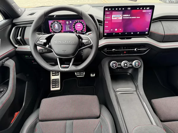 Škoda Kodiaq RS 2.0TSI 195kW 4X4 DCC NT HUD - foto 22