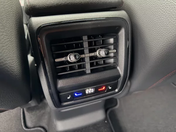 Škoda Kodiaq RS 2.0TSI 195kW 4X4 DCC NT HUD - foto 24