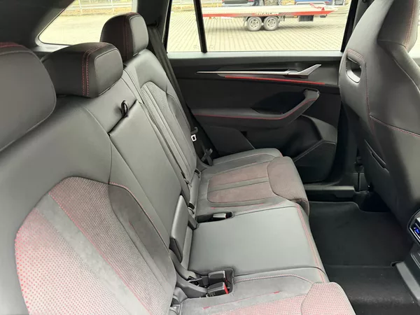 Škoda Kodiaq RS 2.0TSI 195kW 4X4 DCC NT HUD - foto 28