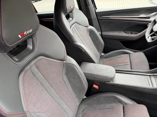Škoda Kodiaq RS 2.0TSI 195kW 4X4 DCC NT HUD - foto 31