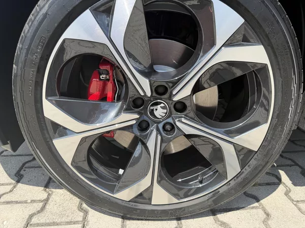 Škoda Kodiaq RS 2.0TSI 195kW 4X4 DCC NT TZ! - foto 17