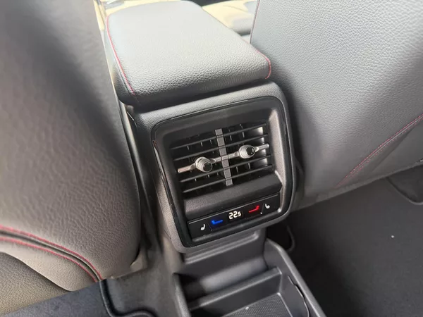 Škoda Kodiaq RS 2.0TSI 195kW 4X4 DCC NT TZ! - foto 24