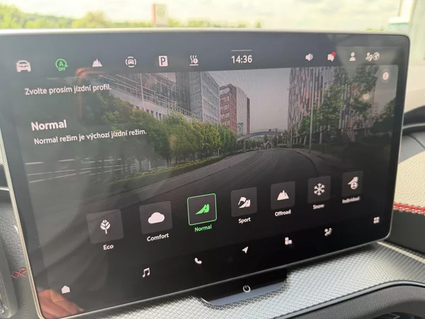Škoda Kodiaq RS 2.0TSI 195kW 4X4 DCC NT TZ! - foto 48