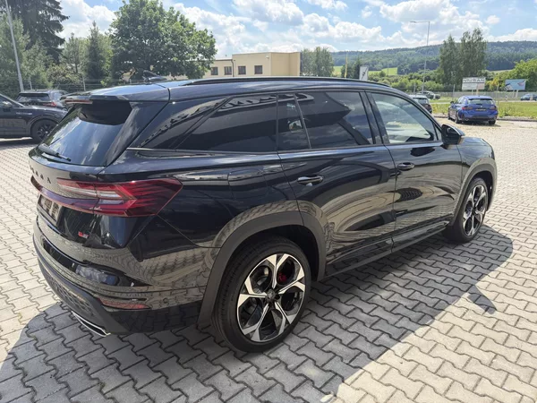 Škoda Kodiaq RS 2.0TSI 195kW 4X4 DCC NT TZ! - foto 9