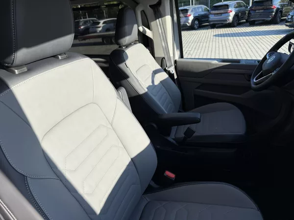 Volkswagen Caravelle 2.0TDI 125kW 8AUT DR ACC IQ!!! - foto 32