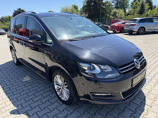 Volkswagen Sharan 2.0TDI 103kW DSG 7M EL. DVĚŘE - foto 11