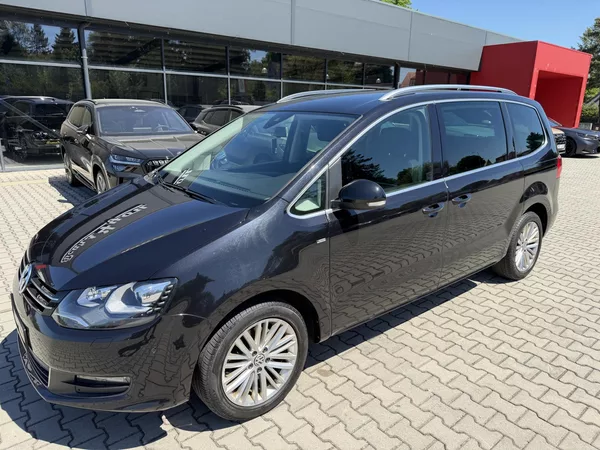 Volkswagen Sharan 2.0TDI 103kW DSG 7M EL. DVĚŘE - foto 2