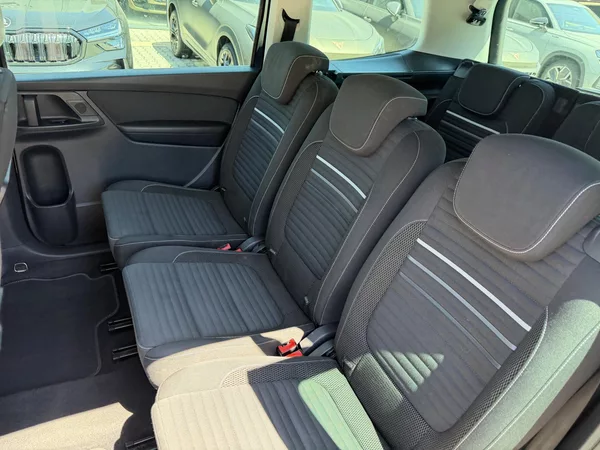 Volkswagen Sharan 2.0TDI 103kW DSG 7M EL. DVĚŘE - foto 21