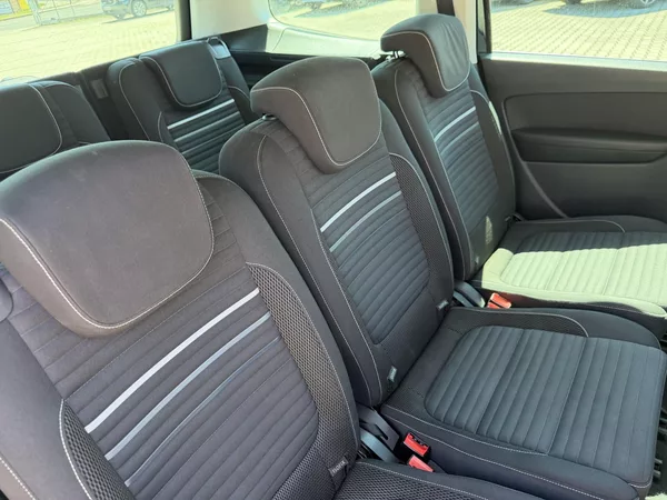 Volkswagen Sharan 2.0TDI 103kW DSG 7M EL. DVĚŘE - foto 28