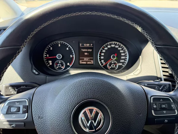Volkswagen Sharan 2.0TDI 103kW DSG 7M EL. DVĚŘE - foto 34