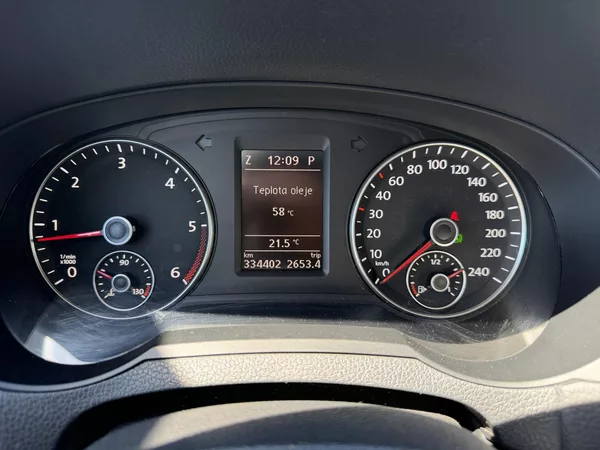Volkswagen Sharan 2.0TDI 103kW DSG 7M EL. DVĚŘE - foto 35