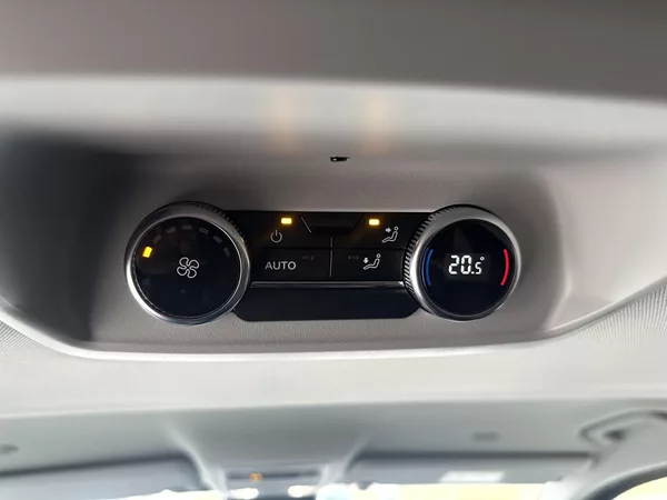 Volkswagen Caravelle 2.0TDI 125kW 4x4 8AUT DR NT CZ - foto 20