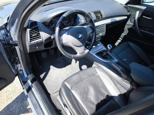 BMW Řada 1 116i 85kW SERVISKA - foto 18