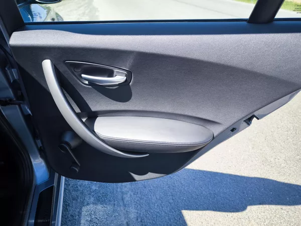 BMW Řada 1 116i 85kW SERVISKA - foto 34