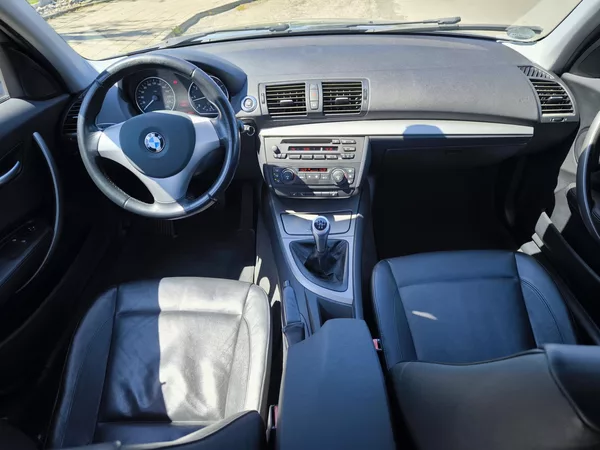 BMW Řada 1 116i 85kW SERVISKA - foto 42