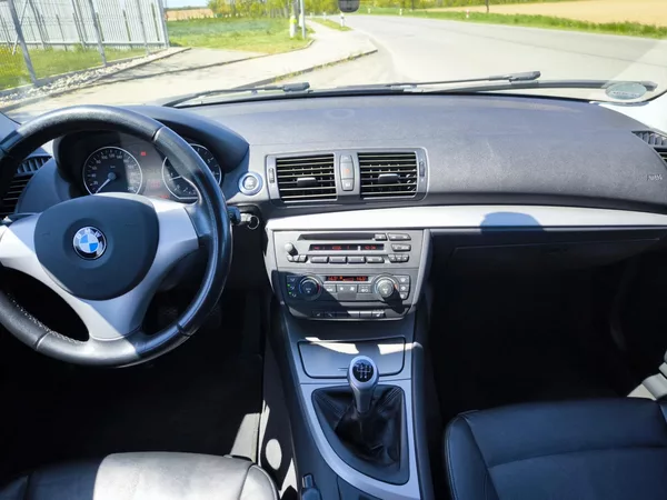 BMW Řada 1 116i 85kW SERVISKA - foto 43